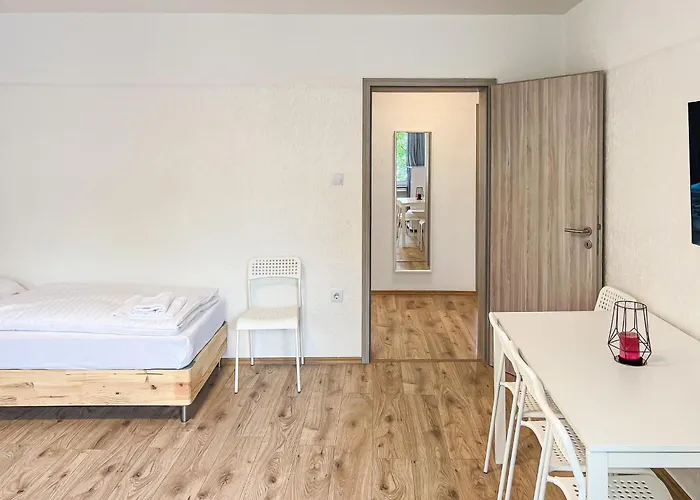 Apartment T&k Near Messe Fair Trade Düsseldorf Und Airport 1a Duisburg